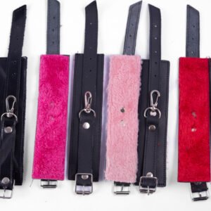 ESPOSAS MOSQUETON CON PELUCHE FUCSIA O ROJAS